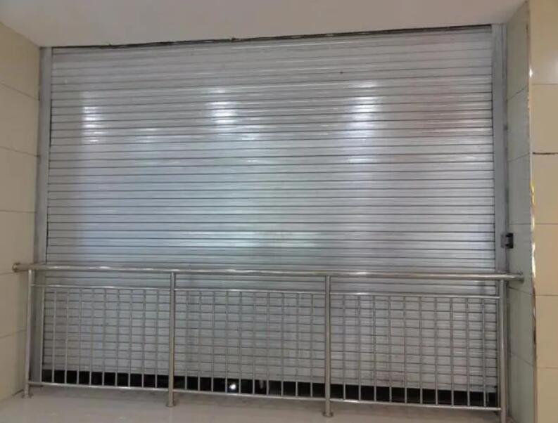 [成都防火卷帘门]发生火灾时，防火卷帘门是怎么运作的?